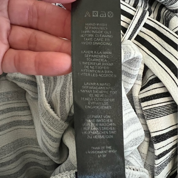 2/$30 ASOS plus size wide leg pants.  White and black striped.  Size 14. - Picture 11 of 13